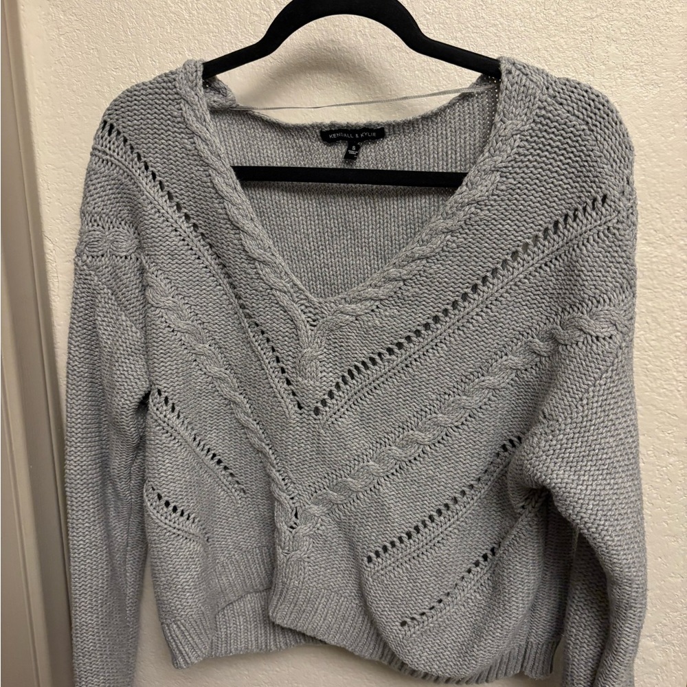 Kendall & Kylie Light Gray V-Neck Sweater